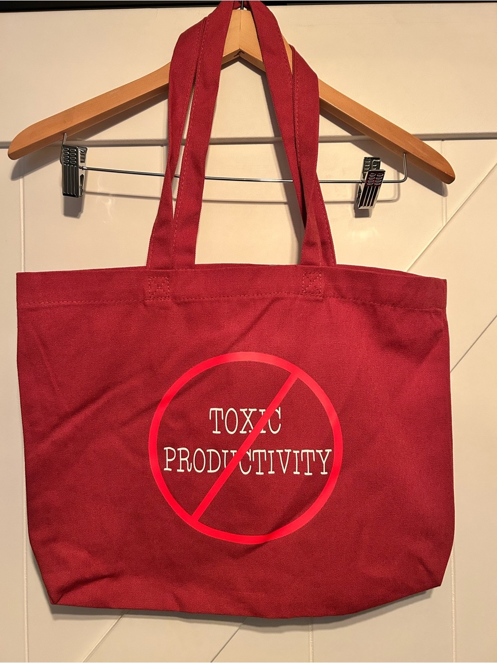 Brand new sassy tote bag great for grads and retirees alike